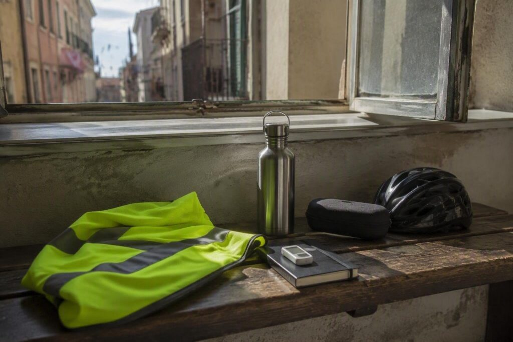 Caldo estremo a Genova: protezione per i lavoratori in bicicletta e allerta sanitaria