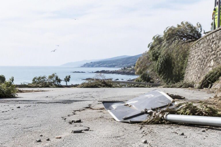 Allerta meteo in Liguria: danni, chiusure e disagi per il maltempo persistente