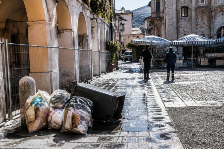 Controlli rifiuti Recco: 11 sanzioni per abbandono e conferimento errato