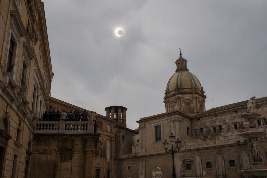 Eclissi solare 2026: dove e come osservarla in sicurezza