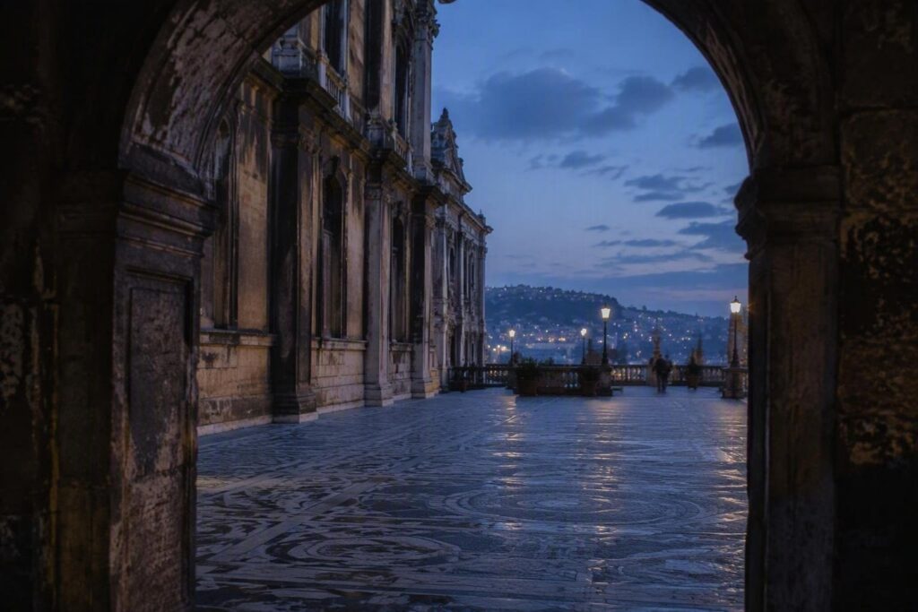 Genova essenziale: percorso tra Rolli, Palazzo Ducale e musei del mare