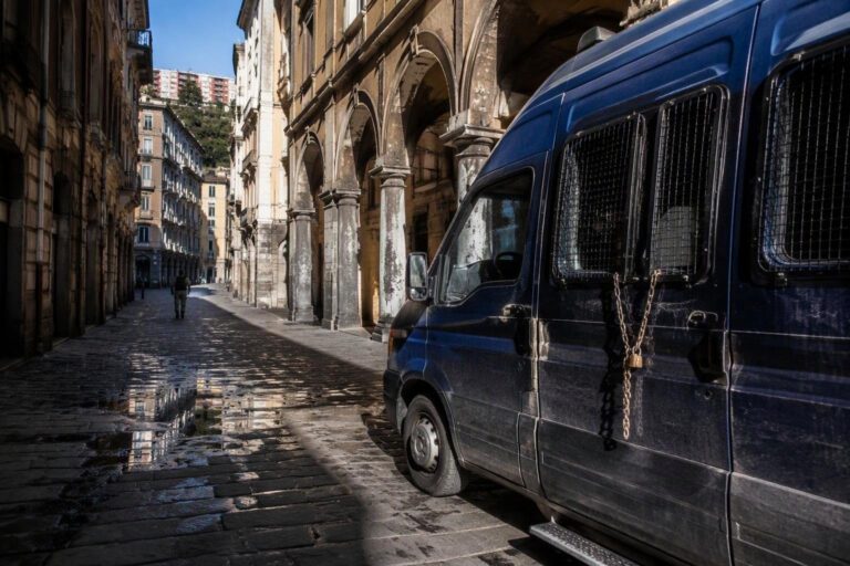Quattro provvedimenti restrittivi a Bolzaneto, Rivarolo e Quarto