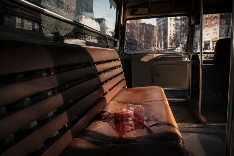 Violenza a bordo del bus 670: due minorenni fermati e danni ingenti