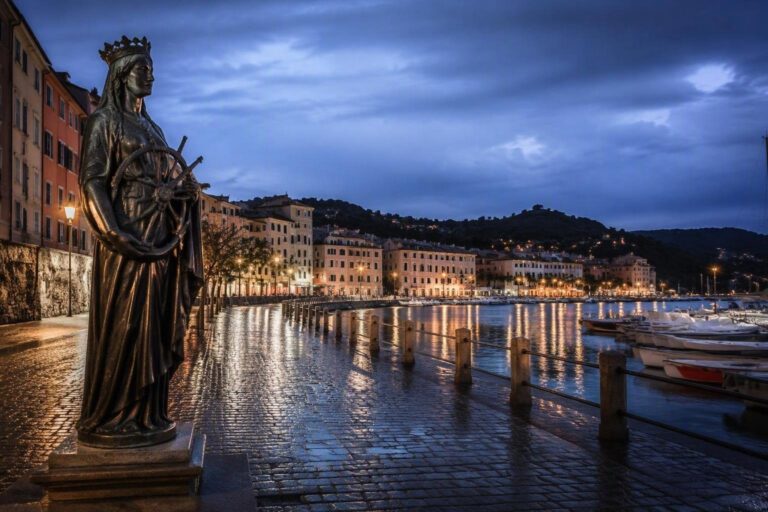 Eventi di Varazze: raccolta fondi per la Croce Rossa e celebrazioni culturali