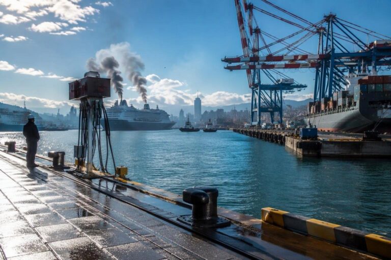 Genova, 228 ispezioni al porto e avvio dei test per il cold ironing