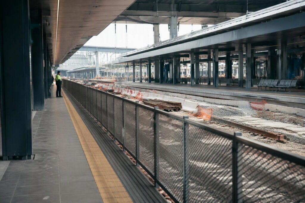 Genova: treni sospesi notte 3-4 ottobre, orari cambiati e bus sostitutivi
