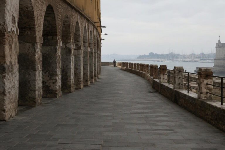 Itinerari slow a Genova tra borghi, caruggi e mare