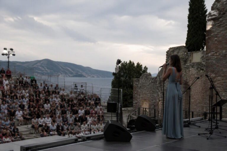 Presentazione di “Le voci interrotte” di Giusy Ferreri a Recco