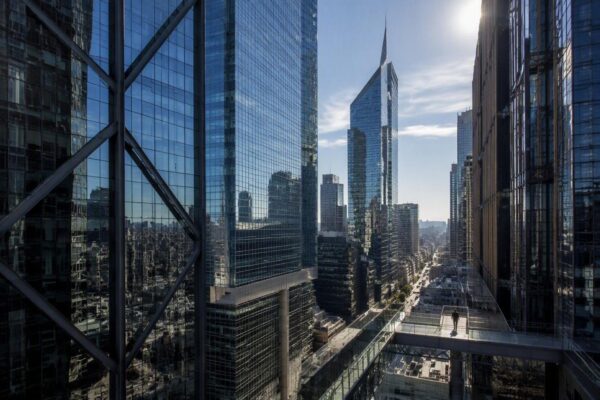 Navigating high-tech investments with a comprehensive risk framework