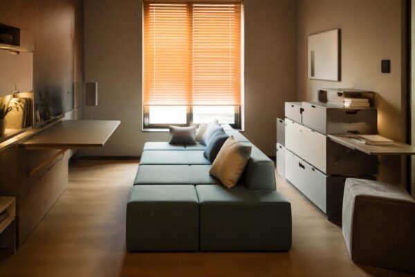 Maximizing floor space with multi-use furniture solutions