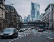 Borse europee in crescita moderata, focus su Hormuz e materie prime