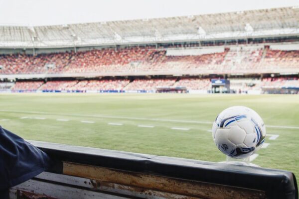 Mancini manda 11 giocatori in tribuna per l'esordio in Nations League
