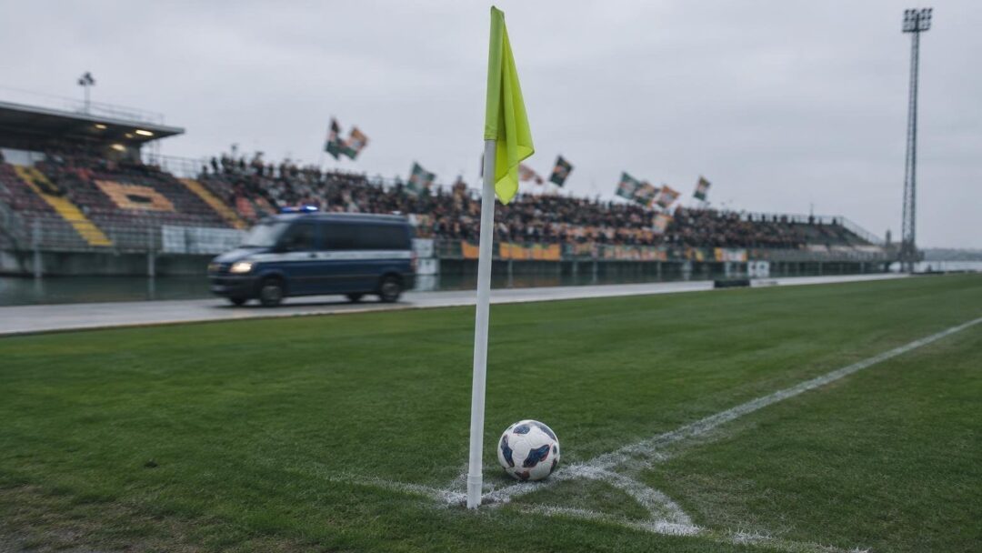 Anguissa sollecita Noa Lang inattivo al riscaldamento contro Venezia