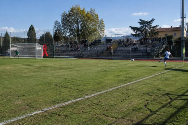 Calcio femminile Serie C: streaming su YouTube e messaggio Komen