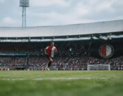 Come e Feyenoord: il confronto di van Bronckhorst con il Barcellona