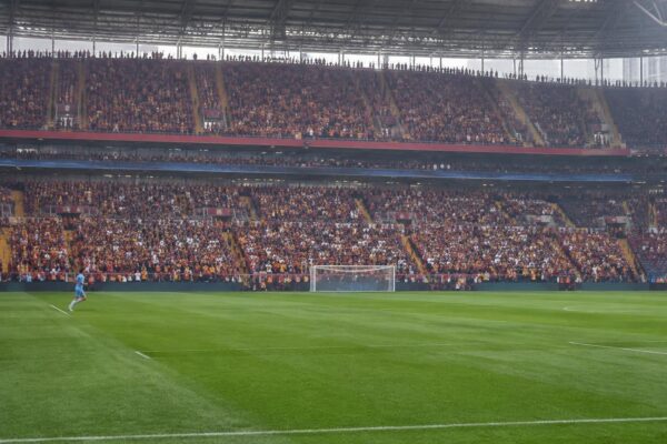 Zaniolo parla di Mourinho, la Premier e il tifo unico al Galatasaray