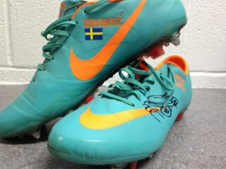 Les chaussures d'Ibrahimovic aux enchères