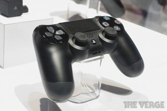 Sony présente la manette de la PlayStation 4
