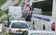 Un embouteillage sur une route