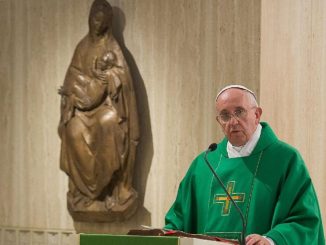 Pape François abolit le secret papal