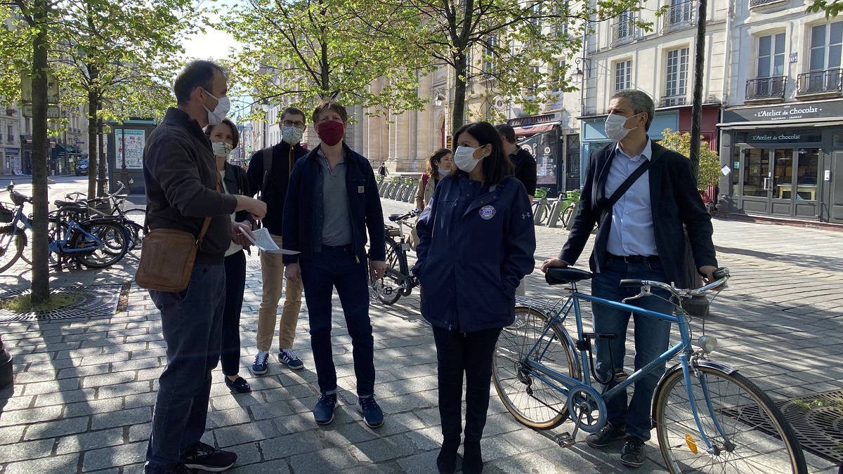 Paris, Anne Hidalgo et le port obligatoire du masque pour cyclistes