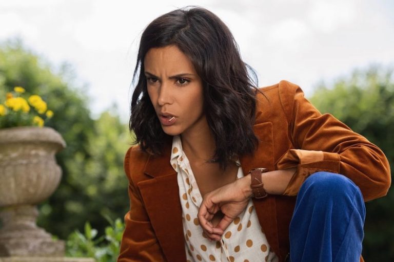 Shy'm annonce sa grossesse dans un clip