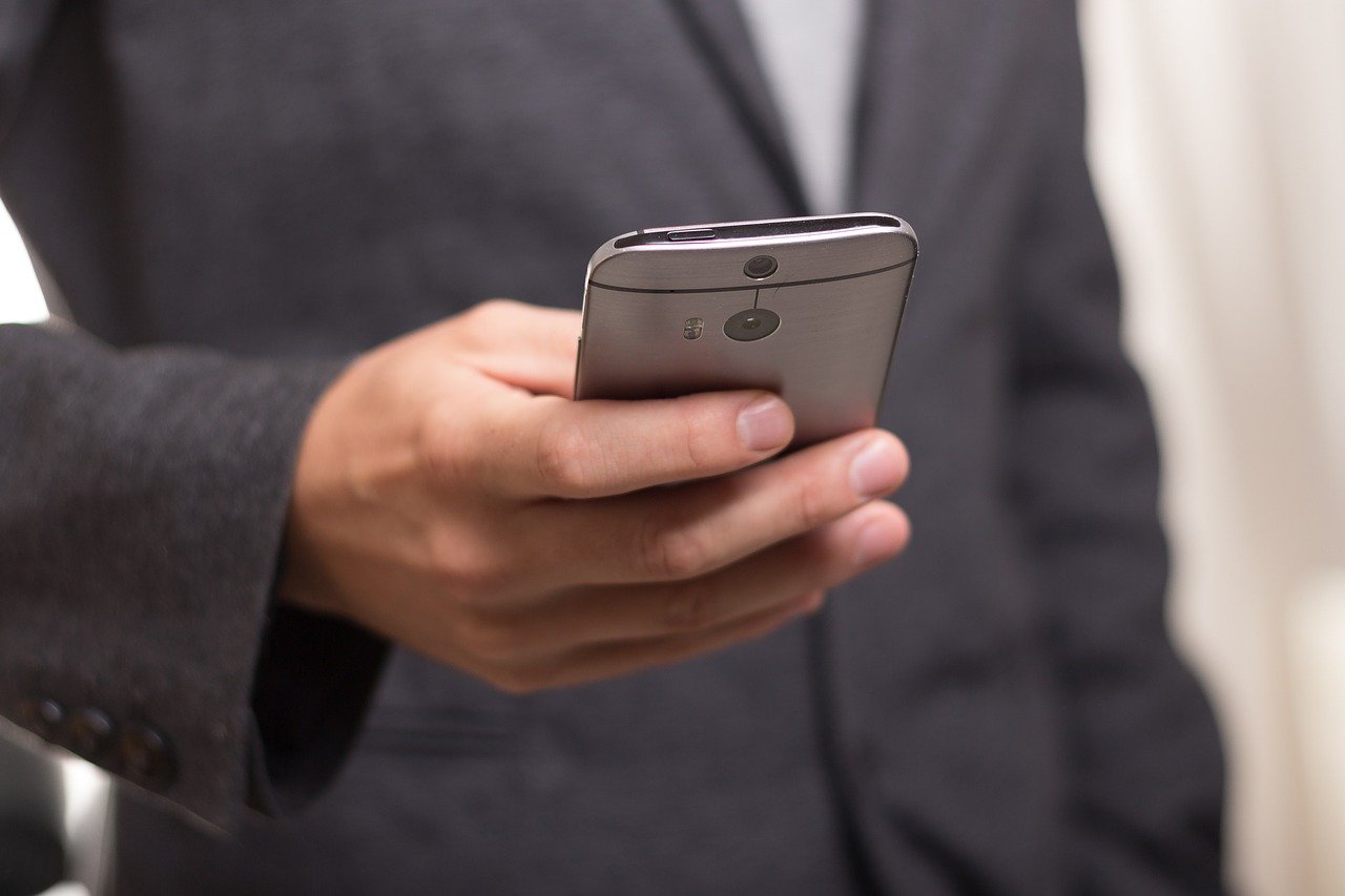 Les Pages Blanches sont actuellement l'annuaire qui liste le plus de numéros de téléphone, que cela soit dans la téléphonie fixe ou dans la téléphonie mobile.
