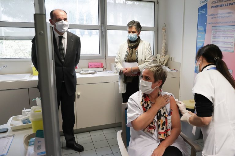 OMS: pas d'immunité collective malgré les vaccins en 2021