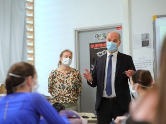 COVID-19: EN CAS DE TROISIÈME VAGUE, BLANQUER N'EXCLUT PAS DE RALLONGER LES VACANCES DE FÉVRIER