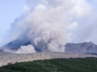 L'éruption du volcan Aso a commencé le 20 octobre