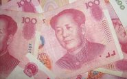 Un millionnaire chinois retire plus de 780 000 dollars de sa banque et demande au personnel de compter les billets à la main.