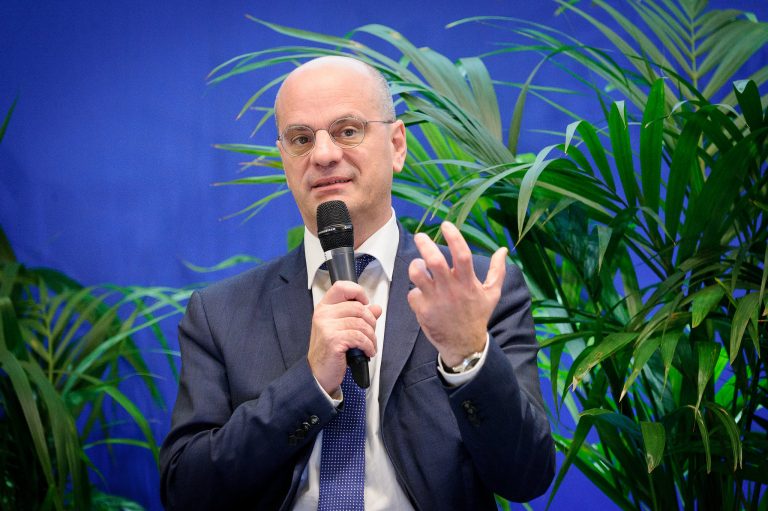 Vacances en Espagne : Jean-Michel Blanquer s'explique