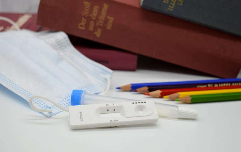 Autotests pour le covid-19 : fin des ventes aux supermarchés