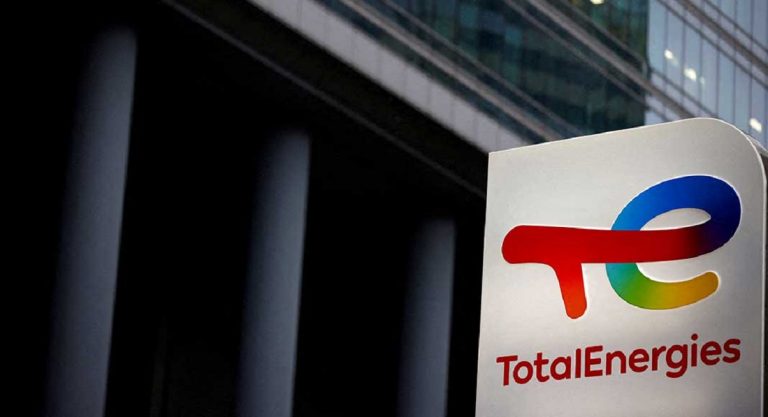 Pétrole, TotalEnergies bloque les contrats avec la Russie : "Plus facile à dire qu'à faire"