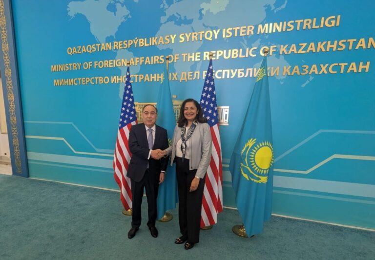 Ouzra Zeya a rencontré l'ambassadeur Erjan Kazykhan pour discuter des réformes sociétales au Kazakhstan