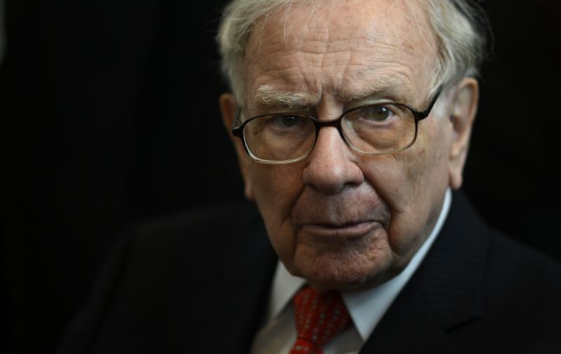 Wat is de eerste titel die Warren Buffett ooit kocht?