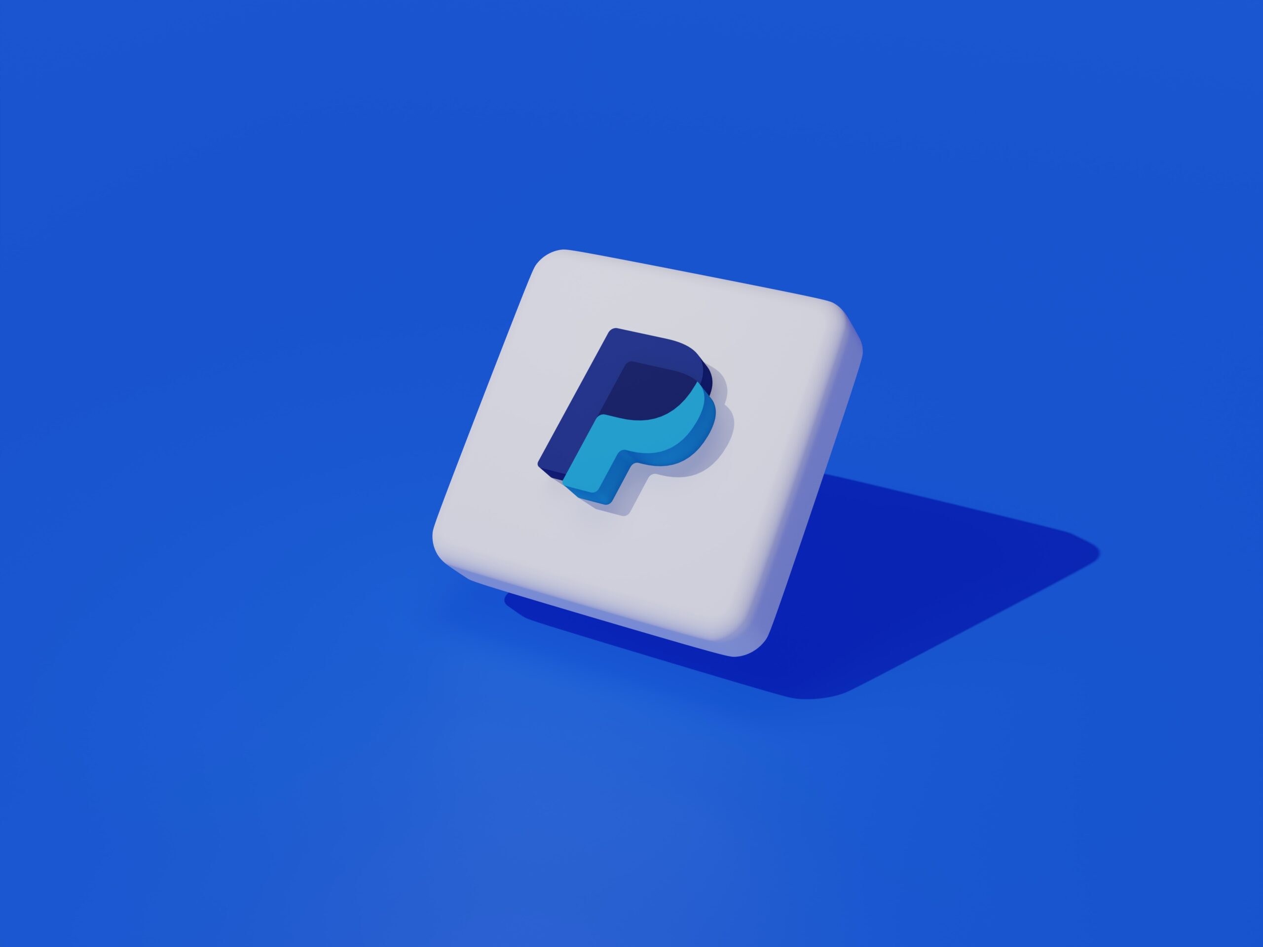 PayPal kaart: hoe het aan te vragen, kosten en hoe het te gebruiken