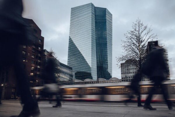 Deutsche Bank Kurs: Zwei Tage im Minus, danach Gewinn