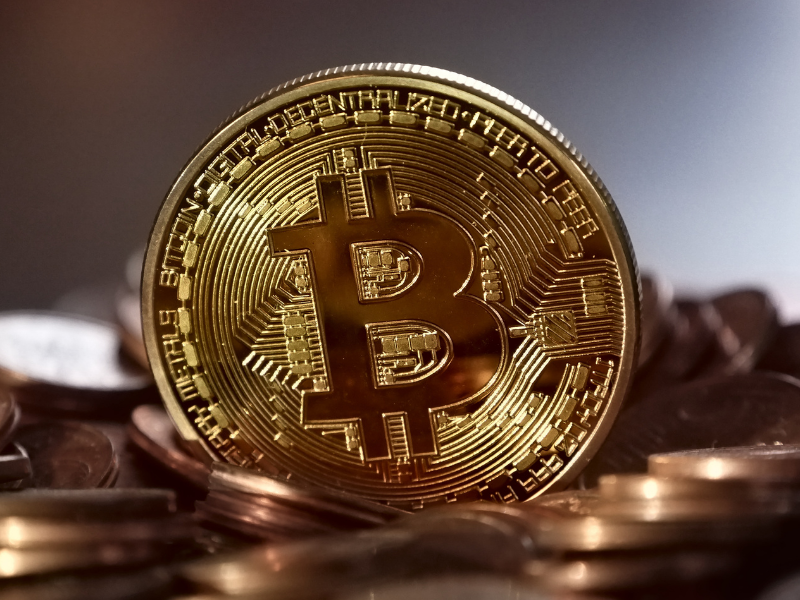 Bot di Trading in Criptovalute e Azioni: Storie di Successo e Considerazioni Critiche