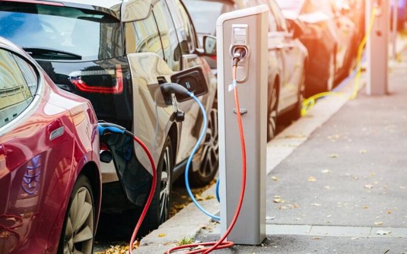 Bonus Colonnine Elettriche 2024: Guida Completa per Privati