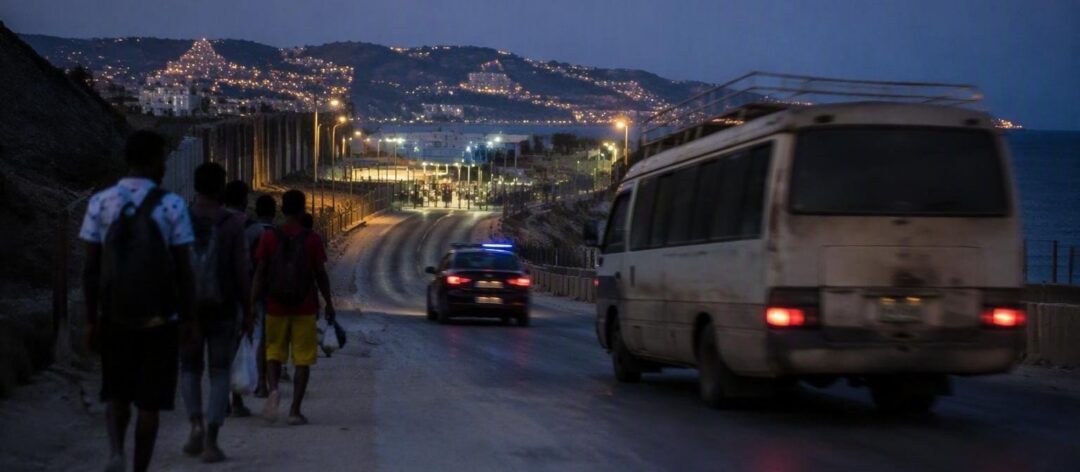 Crisi migratoria a Ceuta: l'Italia valuta la sospensione di Schengen con la Spagna