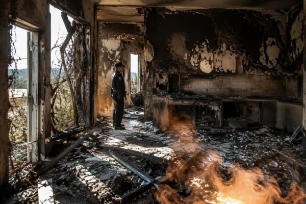 Incendio doloso a Pino Torinese: 28enne arrestato dopo fuga a Genova