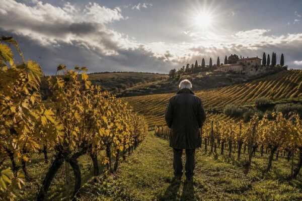Vittorio Frescobaldi, l'eredità di un marchese che ha rivoluzionato il vino toscano