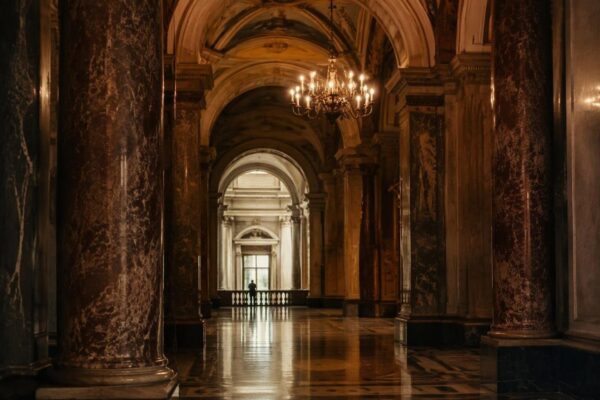 Previsioni Moody’s: deficit in calo e debito stabile al 138%