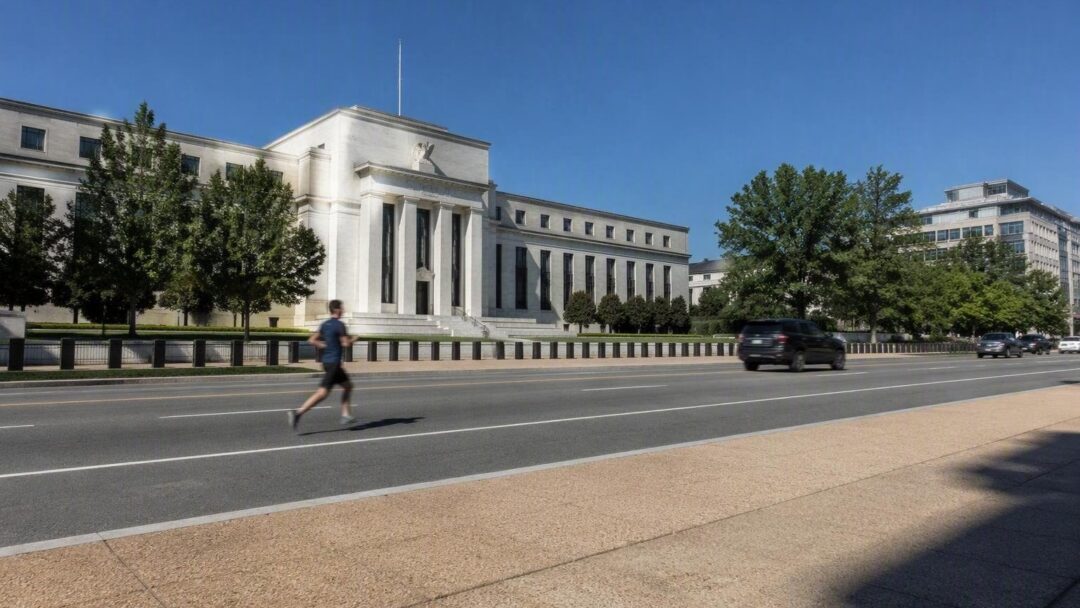 Usare le previsioni di inflazione porta la Fed al 7-8 %