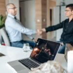 pexels alphatradezone 5833861