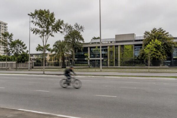 Licitação da Caixa Econômica Federal para desenvolvimento de plataforma blockchain