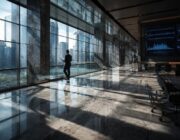 CVC Corp renegocia dívida: saiba como a operação impacta fluxo de caixa e garantias