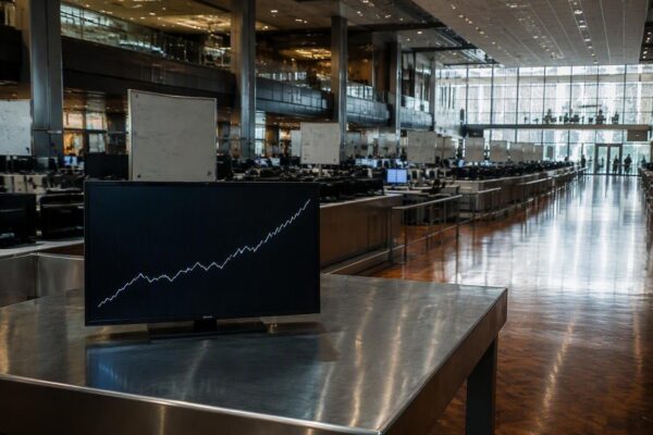 Eleição pode elevar dólar a R$7 e puxar Ibovespa para menos de 107 mil pontos