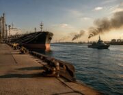 Petróleo sobe com ataques na Arábia Saudita e tensões no Estreito de Ormuz